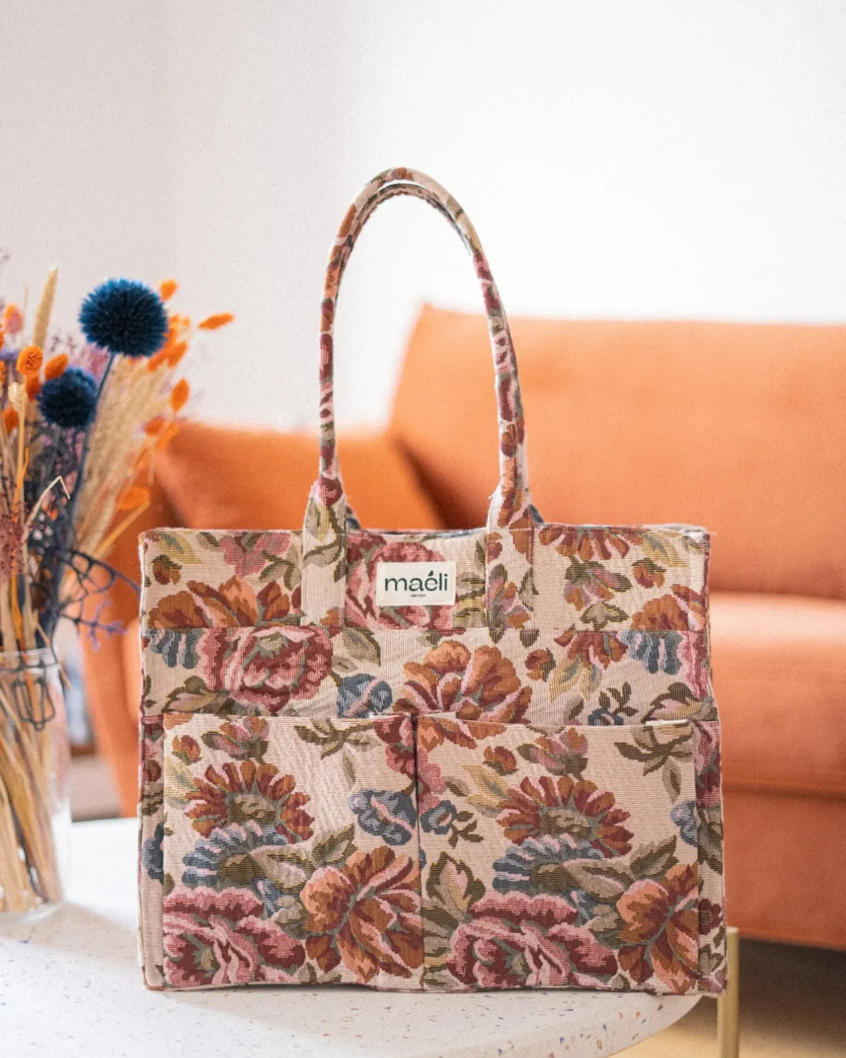 Sac cabas Martha, réalisé en tissu upcyclé : rideau vintage fleuri. Patron Maéli Paris.