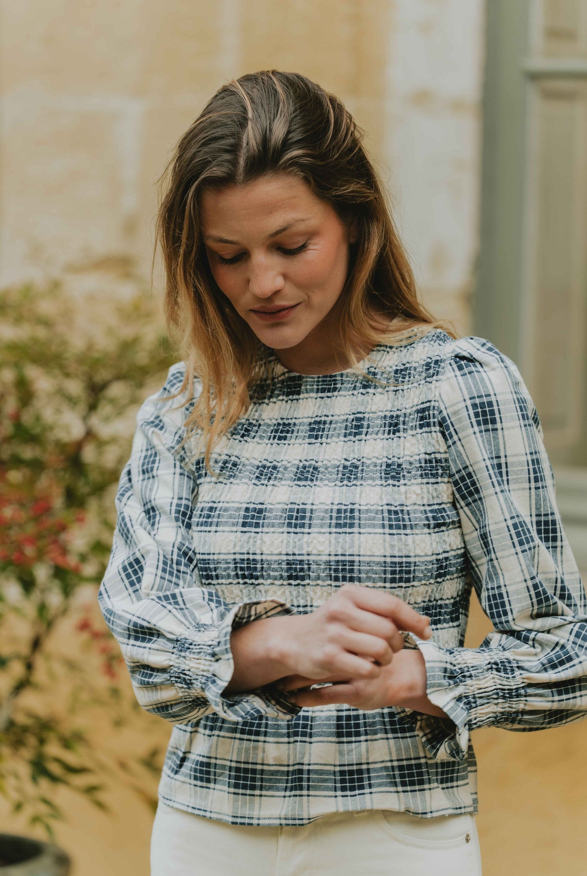 Patron de couture top Hortense détail manches longues avec poignets smockés