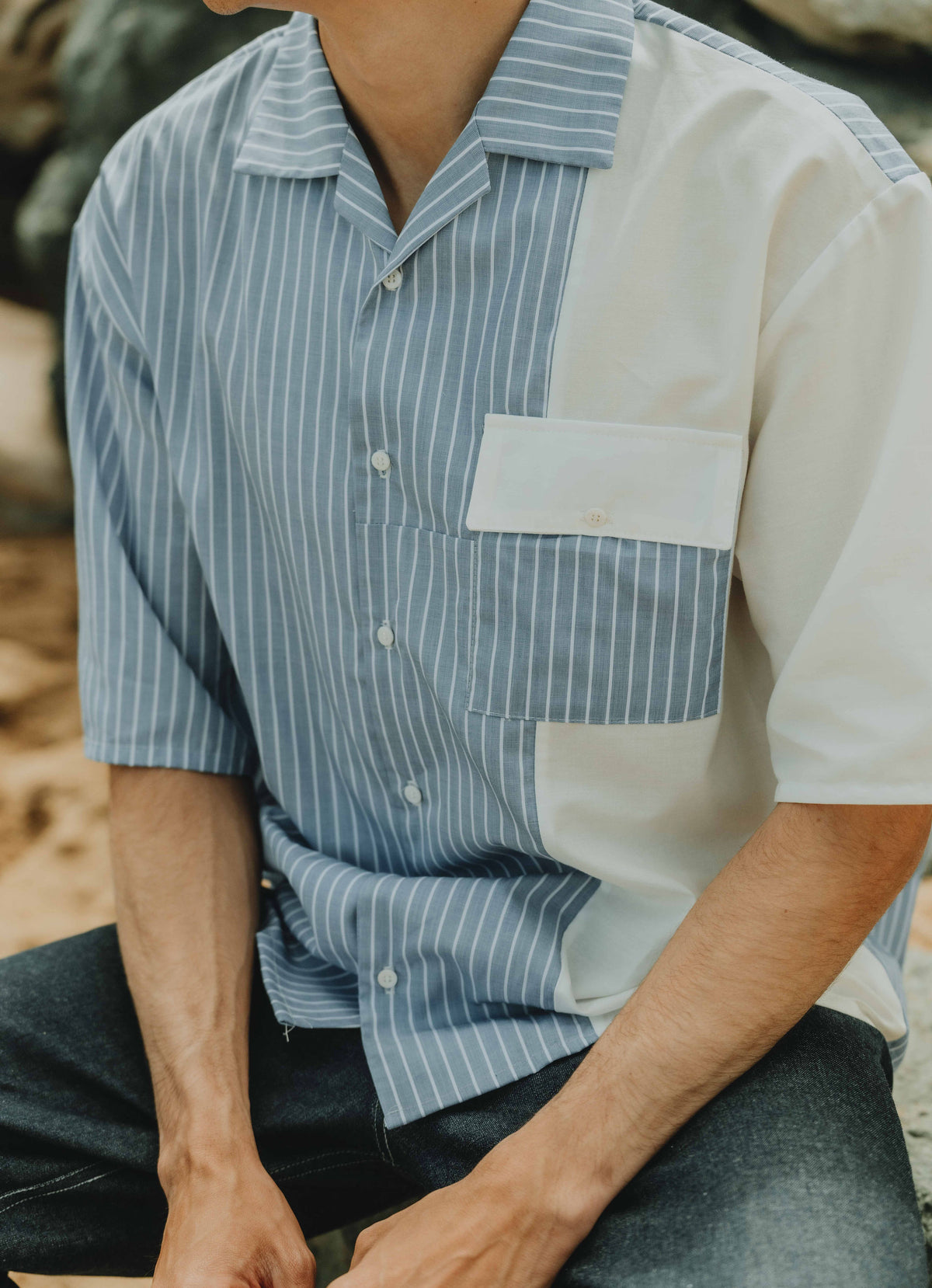 Detail du col classique et de la poche poitrine du patron de couture chemise homme Clement version manches courtes