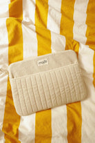 Pochette ordinateur uni beige Rosie Maéli Paris, création upcycling