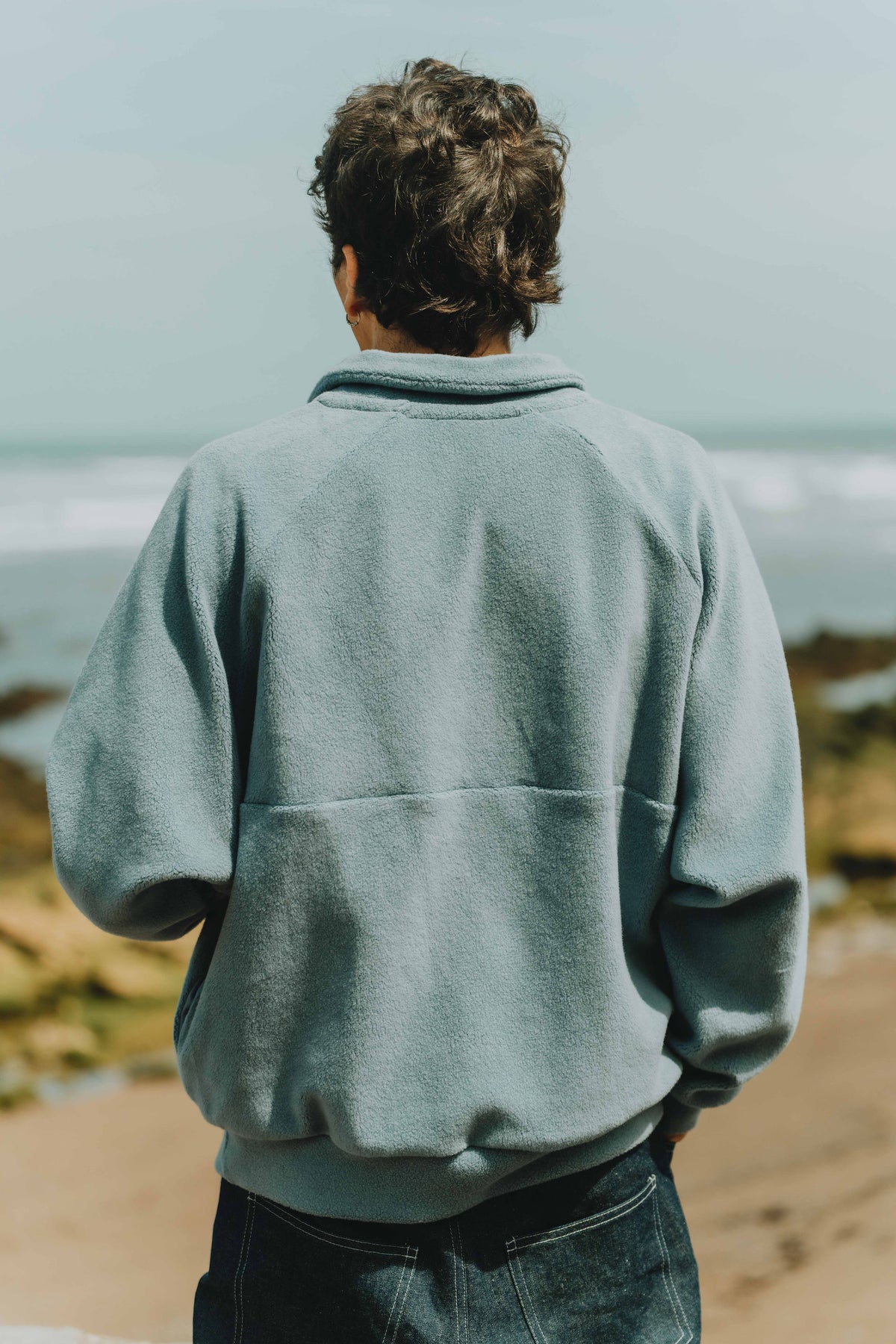 Vue dos du patron de couture sweat homme Thomas avec manches raglan, coupe ample et empiècement dos