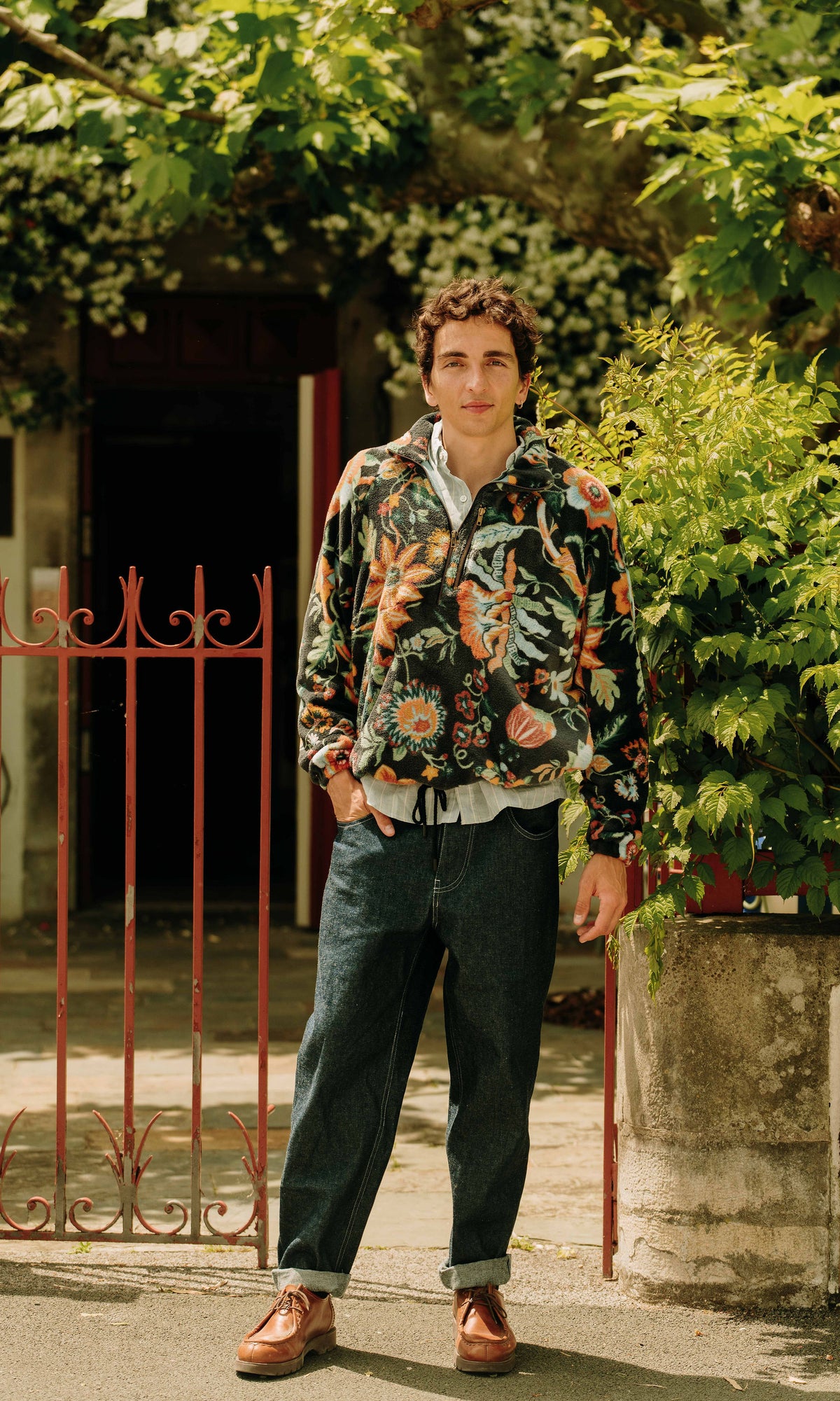 Patron de couture sweat homme Thomas en version polaire imprimée, coupe ample avec col zippé et finitions soignées